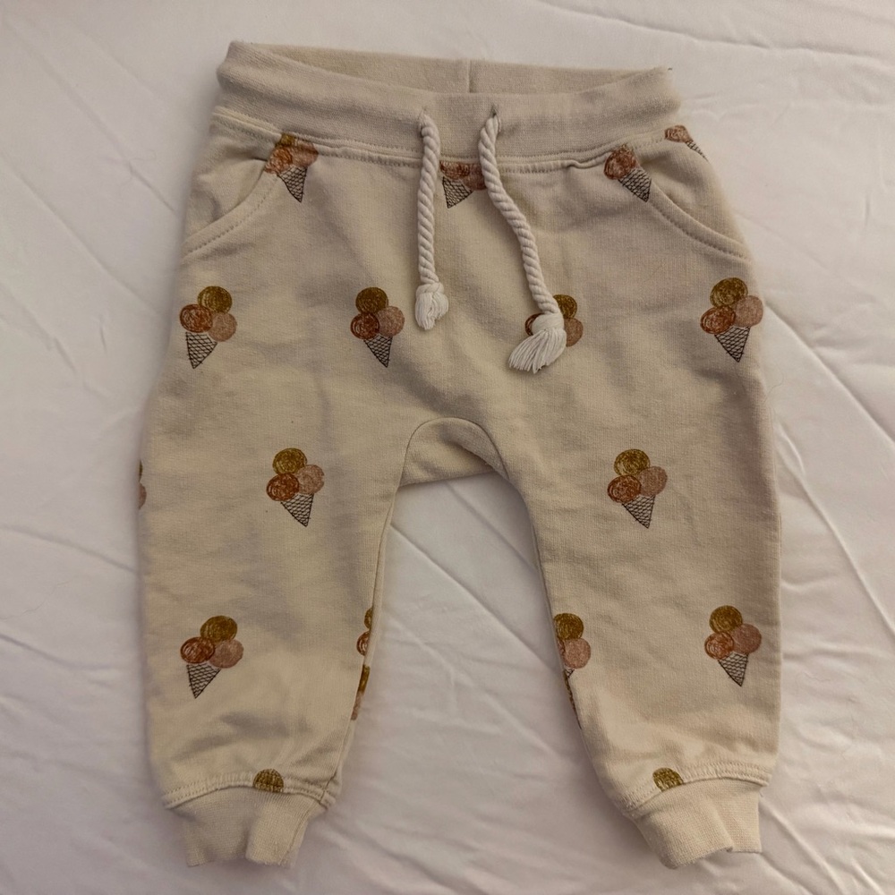 Rylee + Cru Cream Ice Cream Print Sweatpants